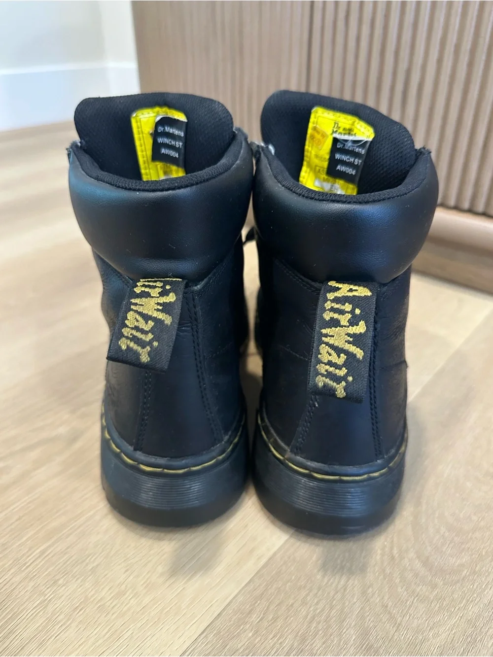 Dr. Martens Men’s Black Leather Work Boots Steel toe Slip Resistant size 9 men